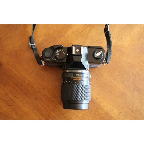 Yashica FX-3 35mm Film SLR Camera with DSB 135mm Lens Japan For Parts/Repair - Picture 11 of 13